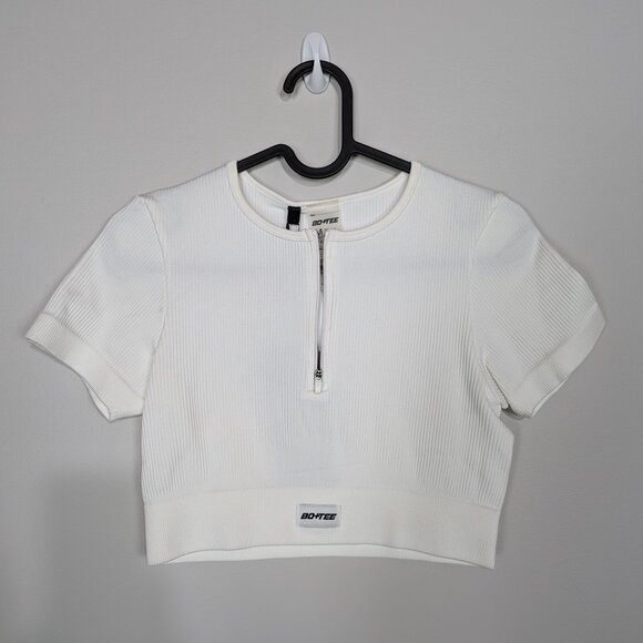 Bo and Tee Ribbed Short Sleeve Zip Front Crop Top White M - Picture 2 of 3